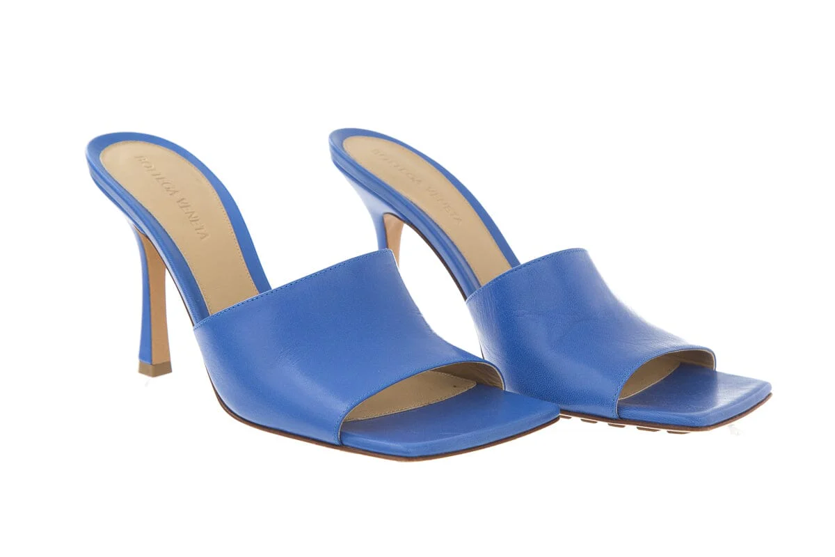 Bottega Veneta Periwinkle Stretch Mule Heels SZ 38 - Image 3