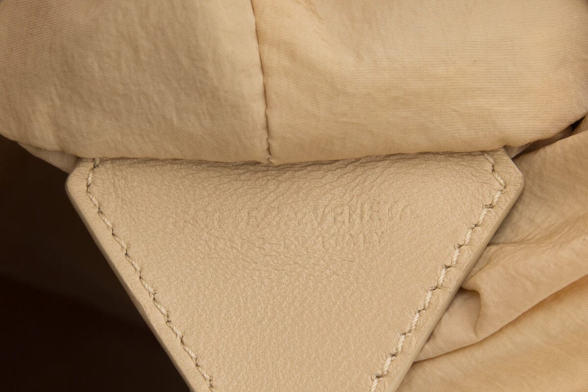 Bottega Veneta "The Point" Beige Rubberized Handbag - Image 8