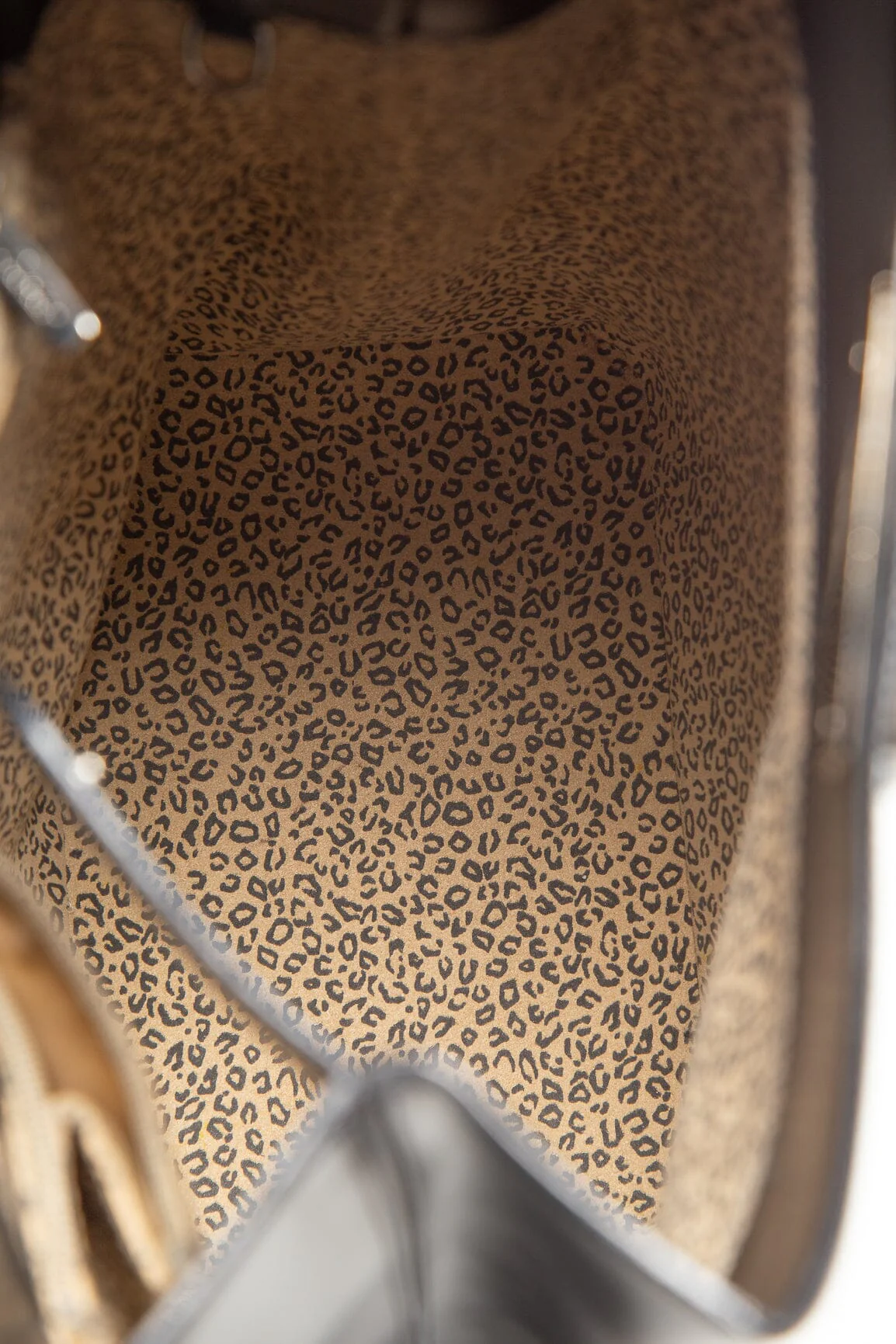 Cartier Black Leather Panthere Backpack/Bucket Bag - Image 7
