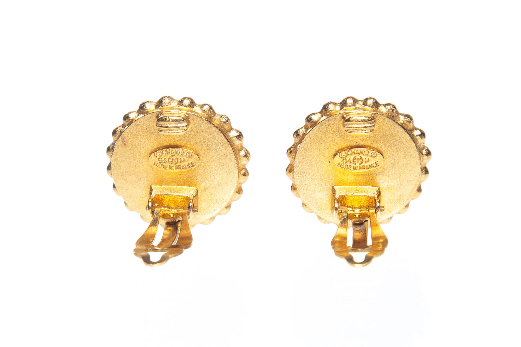 Chanel 2004 Spring Gold and Black Enamel Round Earrings - Image 3