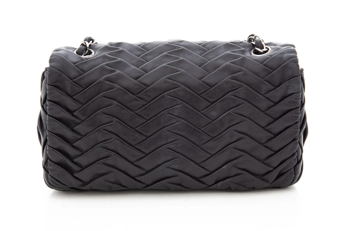Chanel 2008 Black Lambskin Pleated Leather Single Flap Handbag - Image 4