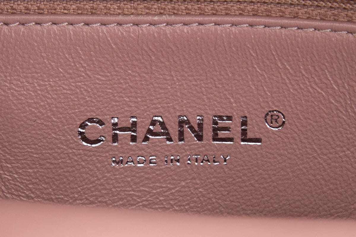Chanel 2018 Multicolor Sequin Waterfall Tricolor Backpack - Image 8