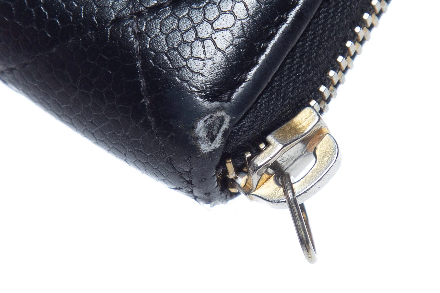 Chanel Black Quilted Caviar Wallet - Image 11
