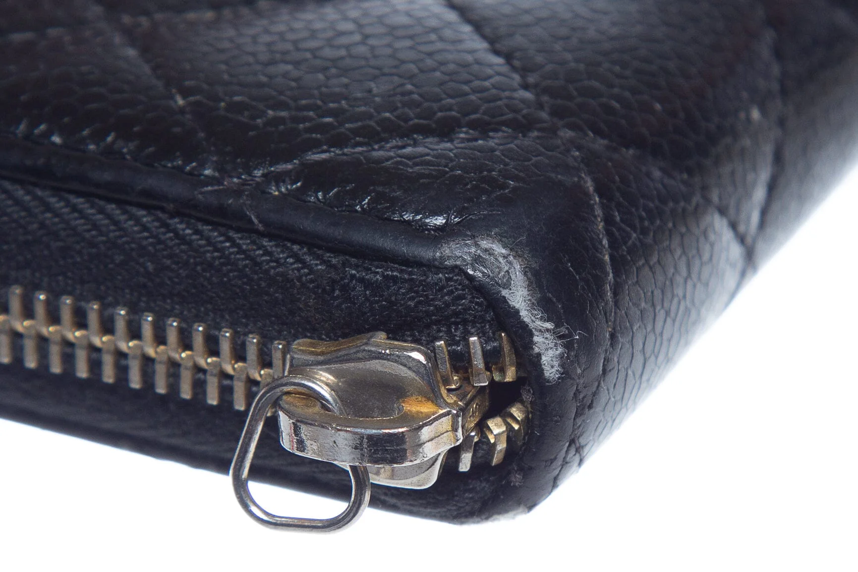 Chanel Black Quilted Caviar Wallet - Image 5