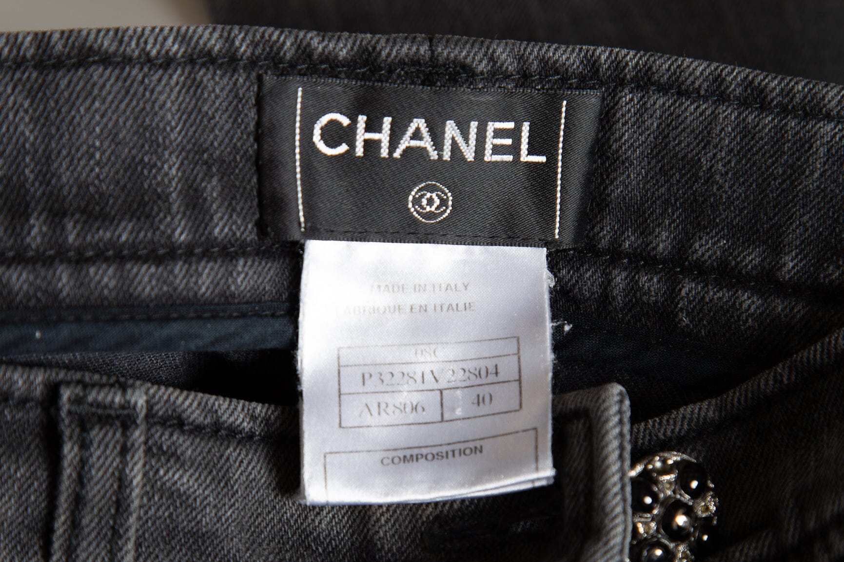 Chanel Grey Straight Leg Jeans SZ 40 - Image 4