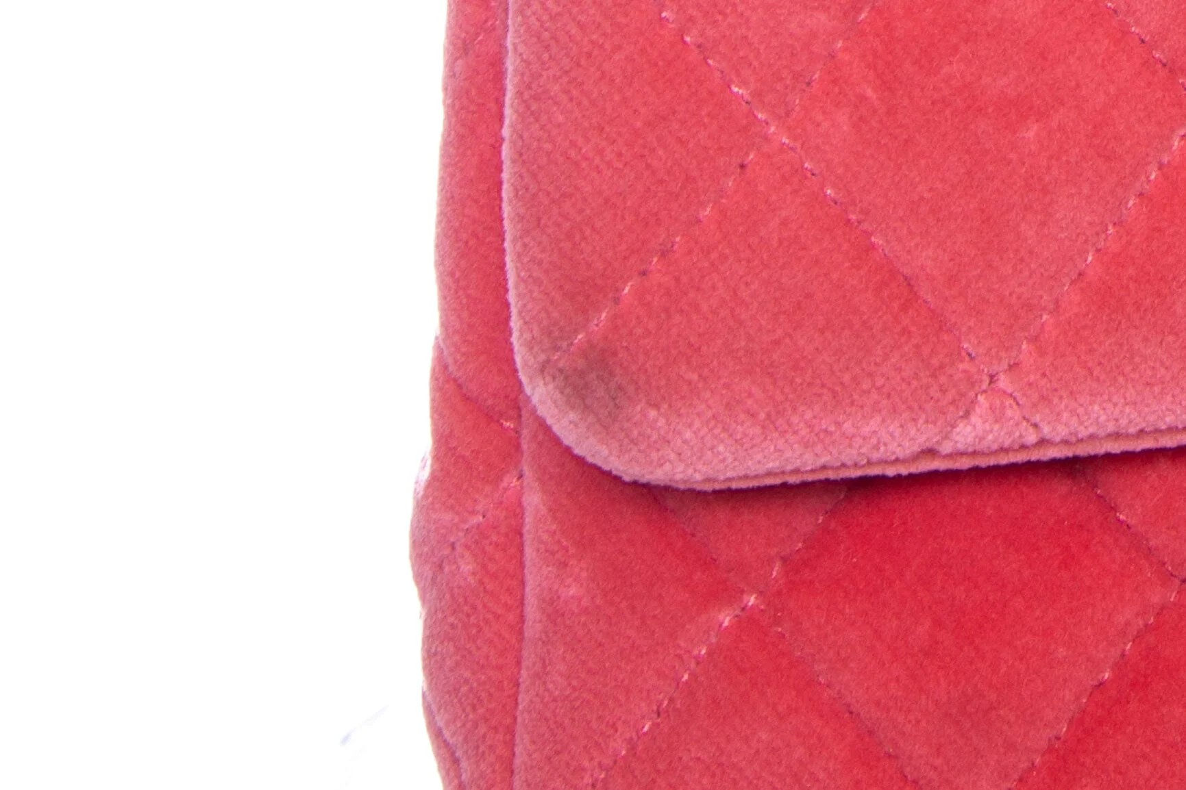 Chanel Hot Pink Velvet Matelasse Pearl Crush Cross-Body - Image 4