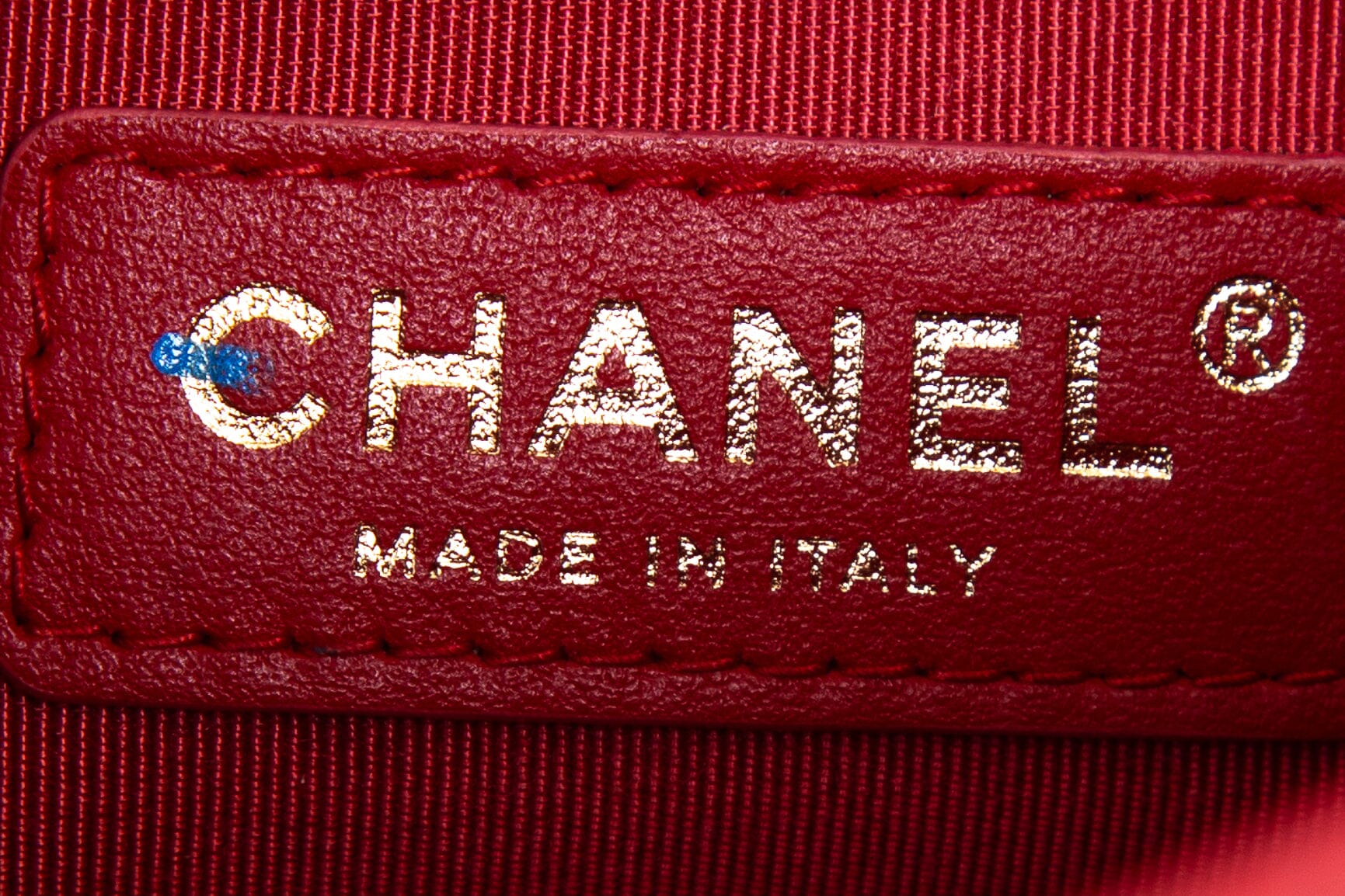 Chanel Hot Pink Velvet Matelasse Pearl Crush Cross-Body - Image 7
