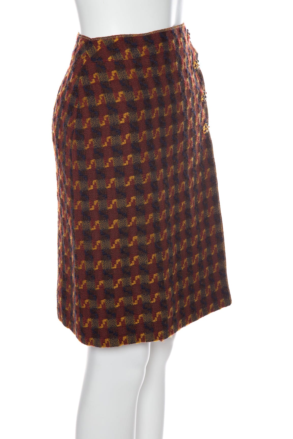 Chanel Vintage 1996 Red and Multi Tweed Skirt SZ 38 - Image 2