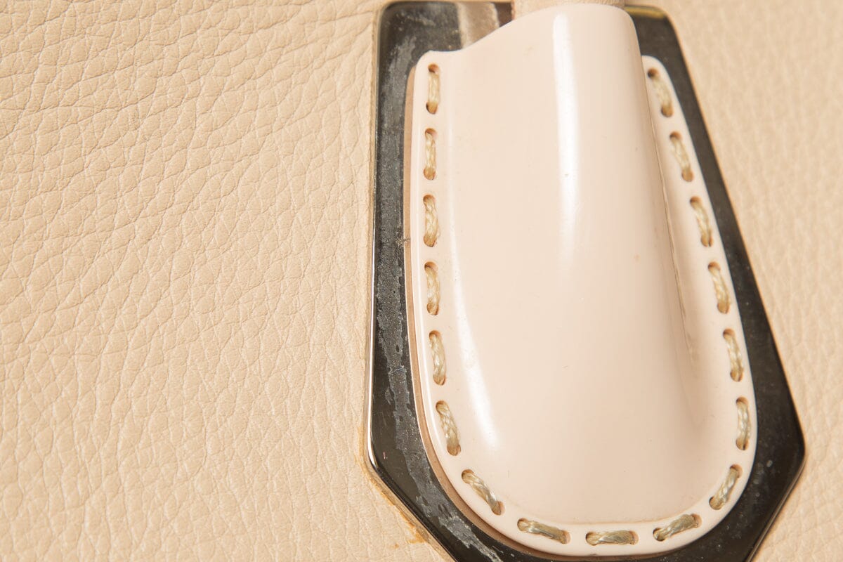 Givenchy Tan Leather Antigona Handle Bag - Image 9