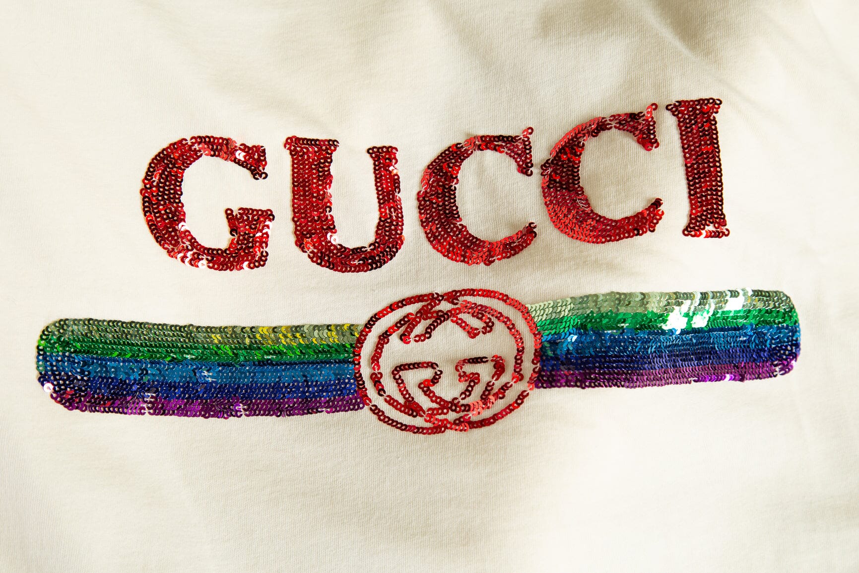 Gucci Off White "Rainbow Sequin" Graphic T-Shirt SZ S - Image 4