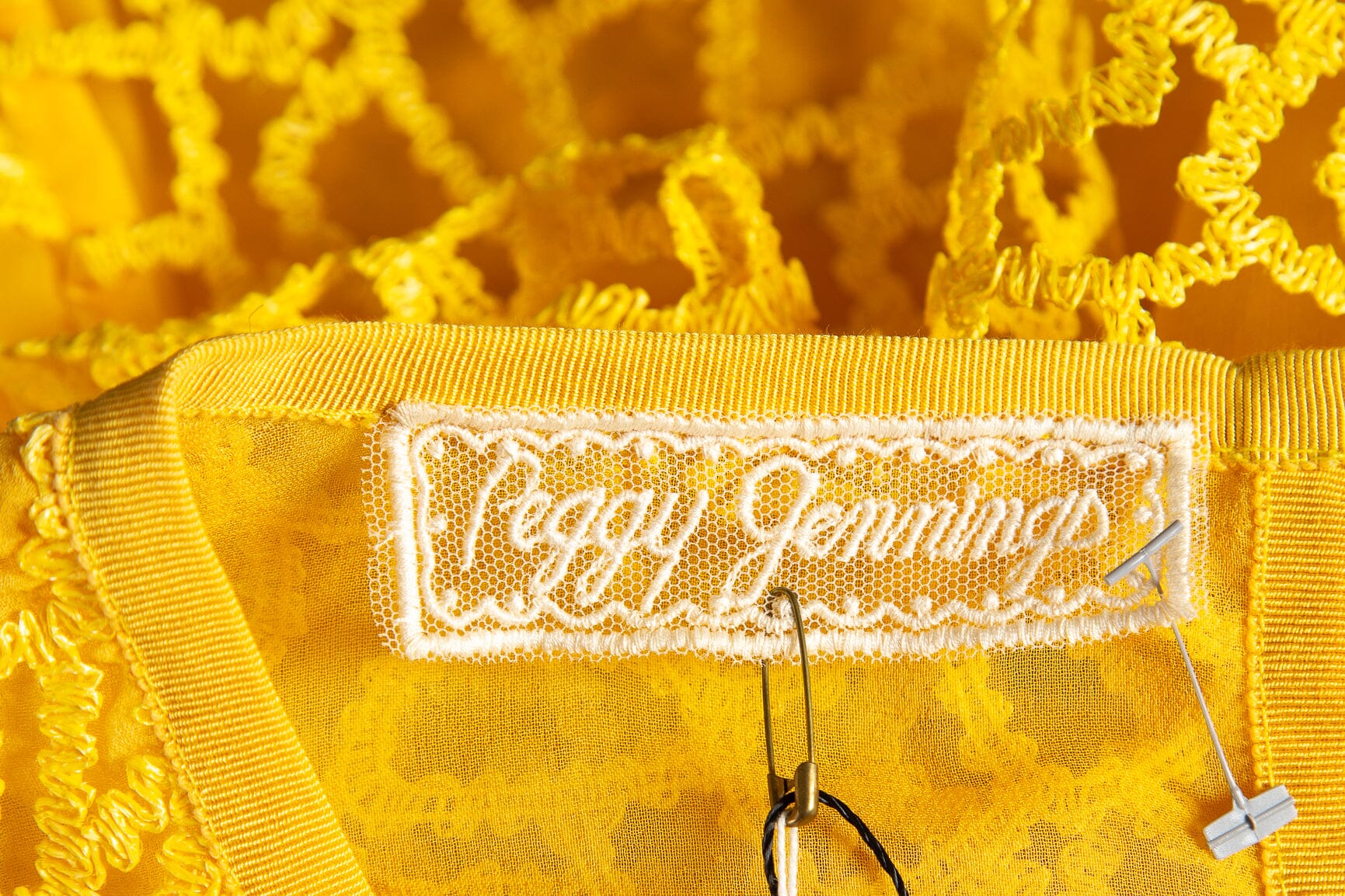 Peggy Jennings Yellow Sheer Embroidered Short Sleeve Dress SZ 4 - Image 4