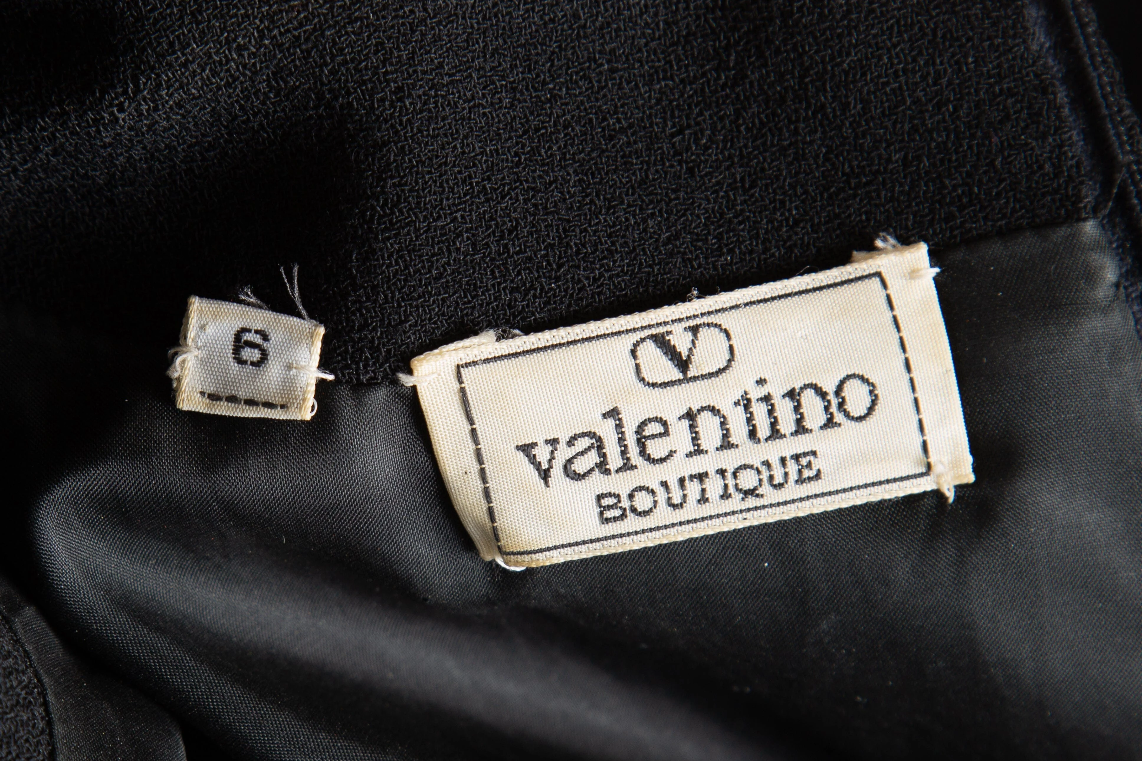 Valentino Boutique Black Ruched Velvet Detail Dress SZ 6 - Image 4