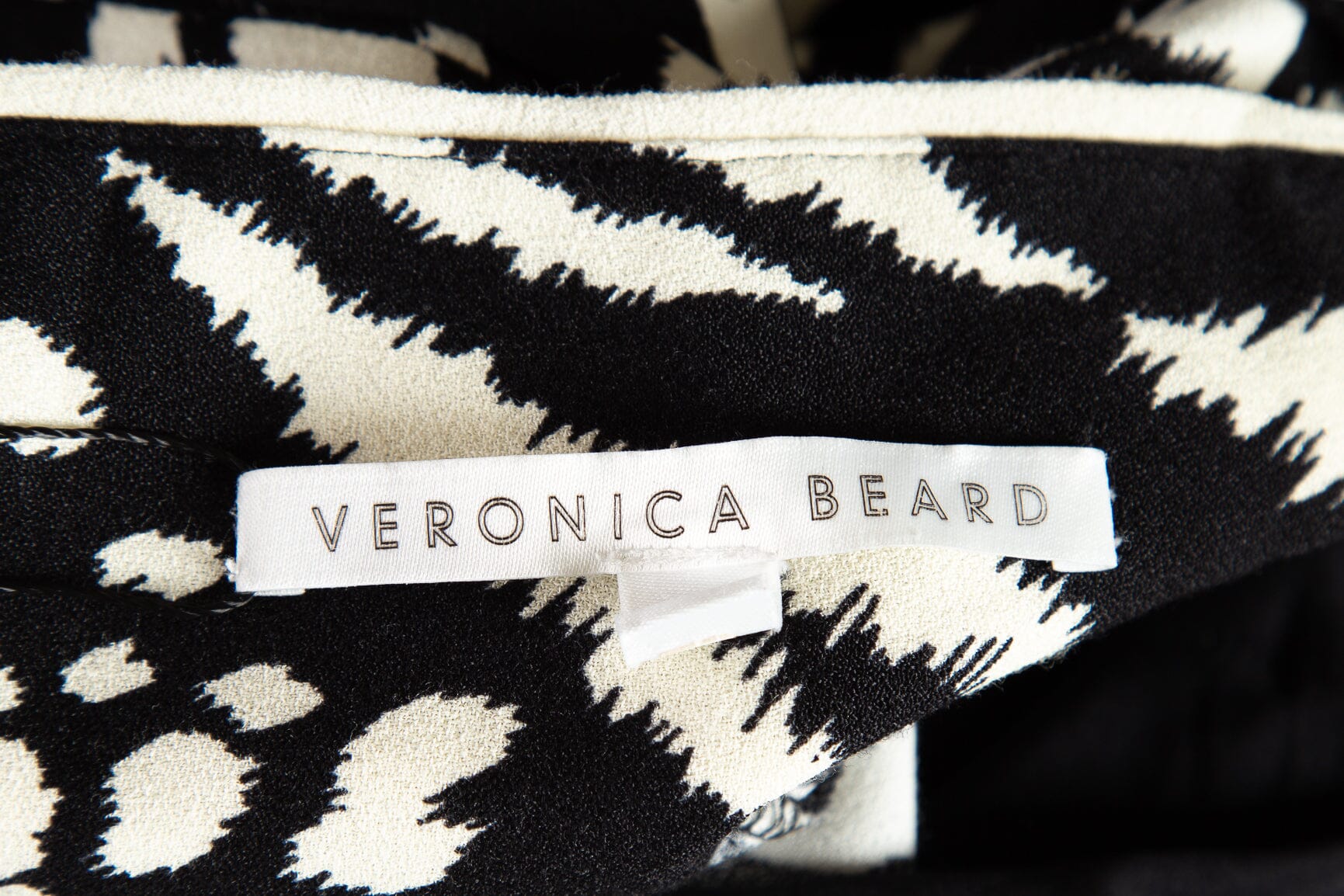 Veronica Beard Cream and Black Animal Print Pant SZ 2 - Image 4